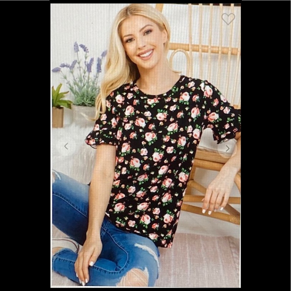 Ruffle sleeve round neck floral top